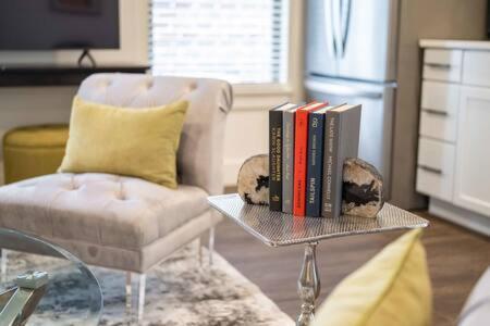 The Warhol - Pet-Friendly Apartment 本顿维 外观 照片