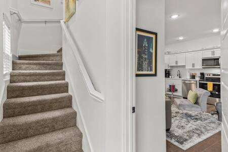 The Warhol - Pet-Friendly Apartment 本顿维 外观 照片